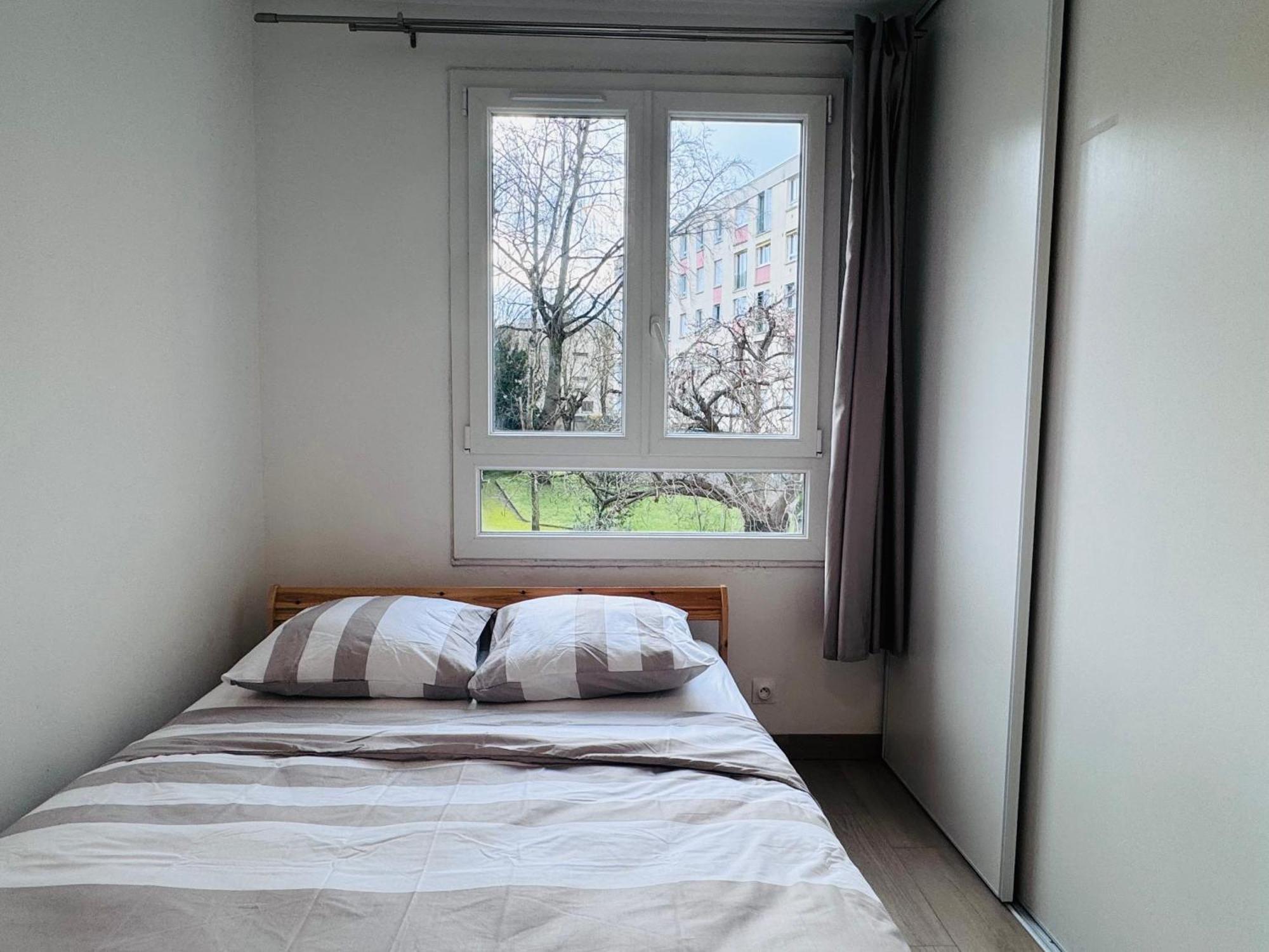 Grand F4 Proche Paris Et Rer A Calme Et Confort Au Coeur De La Apartment *