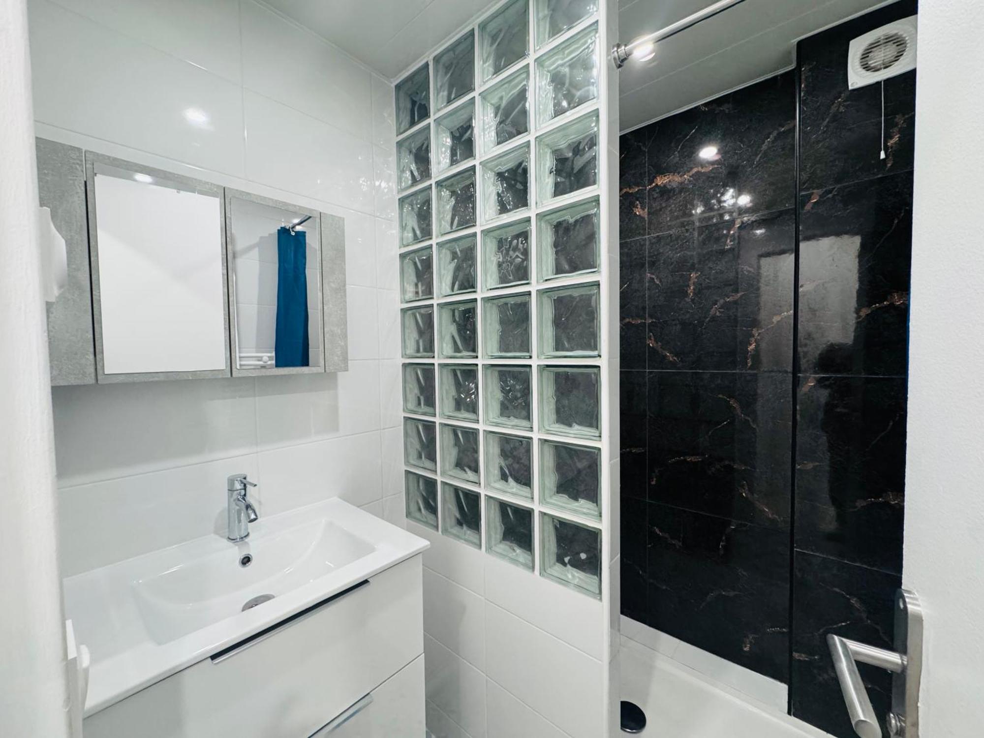 Grand F4 Proche Paris Et Rer A Calme Et Confort Au Coeur De La Apartment Rueil-Malmaison